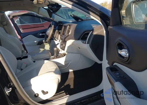 2021 Jeep Cherokee Latitude Lux 4X4 from USA, damaged, VIN 1C4PJMMX1MD235127